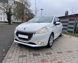 Peugeot Peugeot 208 1.6 Style BlueHDi 100 STOP & START Sty Gebrauchtwagen