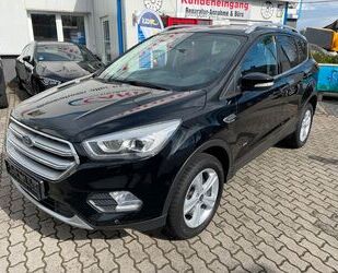 Ford Ford Kuga Titanium Pano Standheizung Gebrauchtwagen