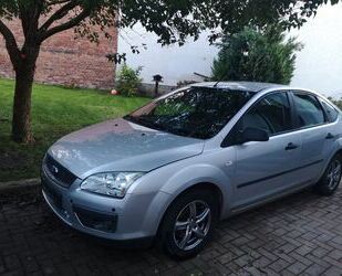 Ford Ford Focus 1,6 Ambiente Ambiente Gebrauchtwagen