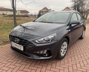 Hyundai Hyundai i30 CW 1.0 T-GDI Pure Edition Klima Gebrauchtwagen