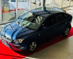 Ford Ford Focus Lim. Ghia -TÜV neu - sehr sparsam Gebrauchtwagen