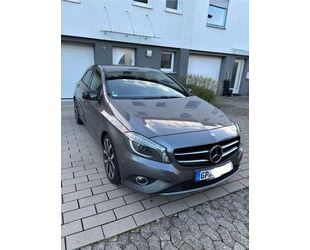 Mercedes-Benz Mercedes-Benz A180 Urban BI-XENON+HarmanKardon+Tei Gebrauchtwagen