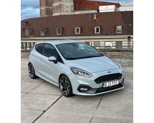 Ford Ford Fiesta 1,5 EcoBoost ST mit Performance-Paket Gebrauchtwagen