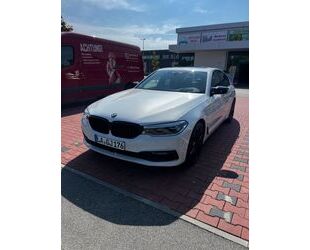 BMW BMW 530d xDrive SoftClose KeylessEntry TÜV HiFi 36 Gebrauchtwagen