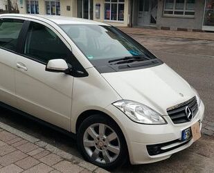 Mercedes-Benz Mercedes-Benz A 160 BlueEFFICIENCY - mit AHK Gebrauchtwagen