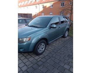 Mitsubishi Mitsubishi Outlander 2.4 MIVEC Invite Invite Gebrauchtwagen