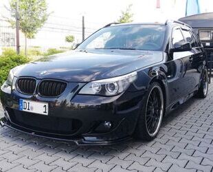 BMW BMW 530d touring M-Paket Leder Navi Scheckheft Ahk Gebrauchtwagen