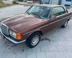 Mercedes-Benz Mercedes-Benz C 230 W123 H-Kennzeichen Gebrauchtwagen