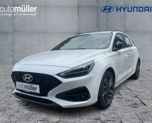 Hyundai Hyundai i30 ADVANTAGE Kombi NAVI*RFK*CARPLAY*DAB*S Gebrauchtwagen