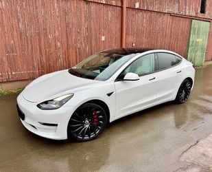 Tesla Tesla Model 3 Allradantrieb mit Dualmotor Performa Gebrauchtwagen