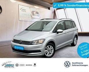 VW Volkswagen Touran 1.5TSI Comfortl. 7-SITZER NAVI R Gebrauchtwagen