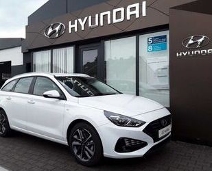 Hyundai Hyundai i30 CW 1,5T 160PS 7-DCT 48V Trend NAVI Kom Gebrauchtwagen