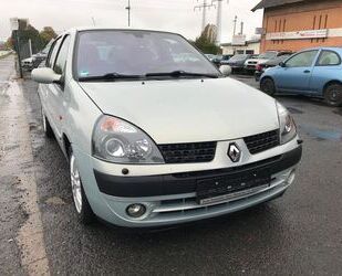 Renault Renault Clio II 1.6 Initiale Luxe Automatik/Klimat Gebrauchtwagen