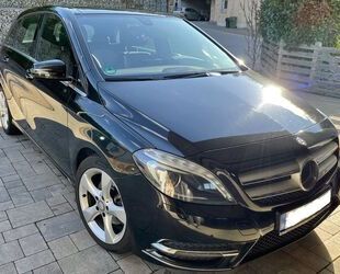 Mercedes-Benz Mercedes-Benz B 180 BlueEFFICIENCY - Sportpaket, X Gebrauchtwagen