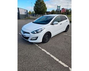 Hyundai Hyundai i30 1.4 neuer TÜV 09/2026 Gebrauchtwagen