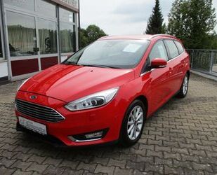 Ford Ford Focus Turnier Titanium+Navi+Xenon Gebrauchtwagen