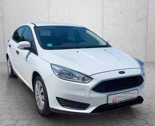 Ford Ford Focus 1.6 Lim. Ambiente *1.Hand*So.+Wi.*Klima Gebrauchtwagen