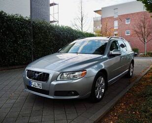 Volvo Volvo V70 III D5 2.4 Summum Vollausstattung Gebrauchtwagen