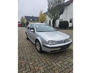 VW Volkswagen Golf 1.4 Basis Basis Gebrauchtwagen