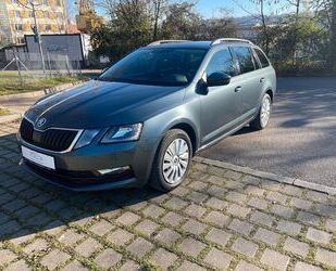 Skoda Skoda Octavia Ambition 2.0 TDI DSG/ACC/Navi/1.Hand Gebrauchtwagen