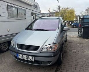 Opel Opel Zafira Benziner-Automatik-7xSitzer-Leder-Navi Gebrauchtwagen