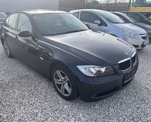 BMW BMW 318i Navi PDC Schiebedach Gebrauchtwagen