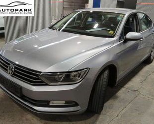 VW Volkswagen Passat Lim. 2.0TDI 150PS 6-G*KLIMA*NAVI Gebrauchtwagen