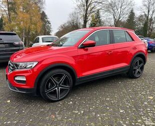 VW Volkswagen T-Roc 1.5 TSI 150PS Shz/Navi/18Zoll/Pdc Gebrauchtwagen