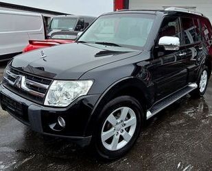 Mitsubishi Mitsubishi Pajero 3.2 DI-D Automatik/Leder/Schiebe Gebrauchtwagen