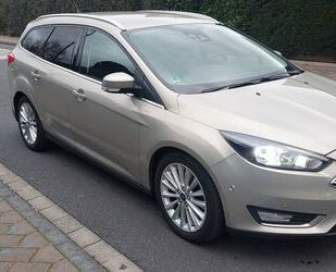 Ford Ford Focus 2,0TDCi AHK ToterWinkel PowerSh Titaniu Gebrauchtwagen