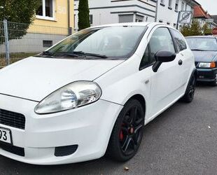 Fiat Fiat Grande Punto 1.2 8V Dynamic 8-Fach Bereift Gebrauchtwagen