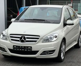 Mercedes-Benz Mercedes-Benz B 180 Automatik Klima Teil-Leder Nav Gebrauchtwagen