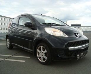 Peugeot Peugeot 107 Automatik,22800Km.Klima TÜV neu Gebrauchtwagen