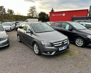 Mercedes-Benz Mercedes-Benz B 200 - Panorama , Navi , Steuerkett Gebrauchtwagen