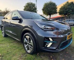 Kia Kia Niro E-NIRO EXECUTIVELINE 64KWH/3FASE/WARMTEPO Gebrauchtwagen