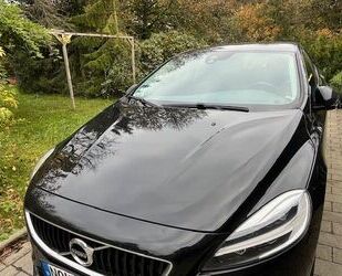 Volvo Volvo V40 T3 Linje Svart Linje Svart Gebrauchtwagen