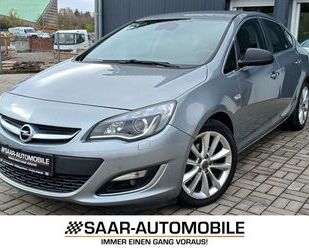 Opel Opel Astra J 1,6i XENON NAVI TEMPOMAT LM-FELGEN Gebrauchtwagen