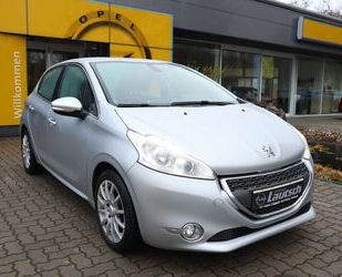 Peugeot Peugeot 208 Allure 1.6 Klima/SHZ/PDC/BT/ Gebrauchtwagen