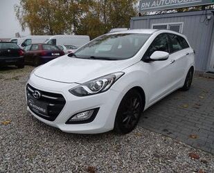 Hyundai Hyundai i30 blue Style **AHK / NAVI / KAMERA / 1- Gebrauchtwagen