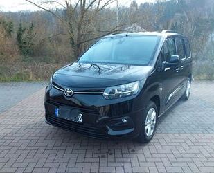 Toyota Toyota PROACE CITY 1,5-l-D-4D 96kW L1 Team Deutsch Gebrauchtwagen