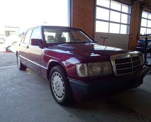 Mercedes-Benz Mercedes-Benz 190 E 1.8 Sondermodell*Schiebedach*O Gebrauchtwagen