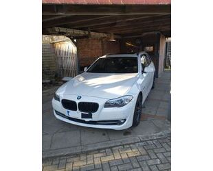 BMW BMW 530d Touring A Gebrauchtwagen