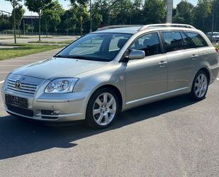 Toyota Toyota Avensis Kombi 2.4 Executive*SITZH*KLIMA*AUT Gebrauchtwagen