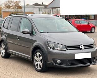 VW Volkswagen Touran CrossTouran Panorama/AHK/Service Gebrauchtwagen