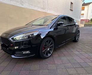 Ford Ford Focus 2,0 EcoBoost ST Gebrauchtwagen