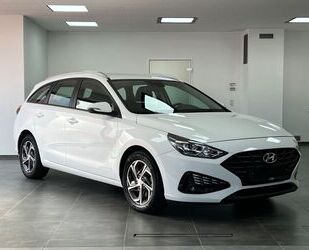 Hyundai Hyundai i30 cw Select/PDC/TEMP/NAVI/CARPLAY/KAM/DA Gebrauchtwagen