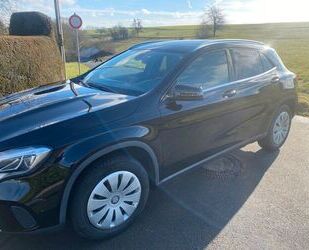 Mercedes-Benz Mercedes-Benz GLA 220 d 4MATIC DCT - Gebrauchtwagen