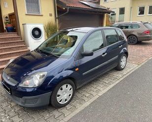 Ford Ford Fiesta 1.3 44 kW - TÜV Neu Gebrauchtwagen