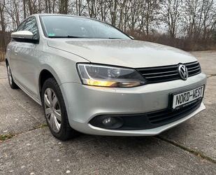 VW Volkswagen Jetta VI Comfortline BMT Gebrauchtwagen