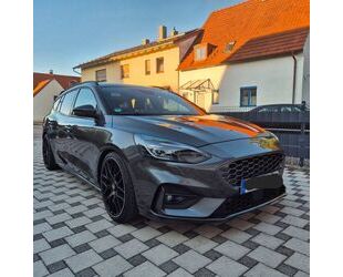 Ford Ford Focus 2,3 EcoBoost ST Turnier ST Gebrauchtwagen